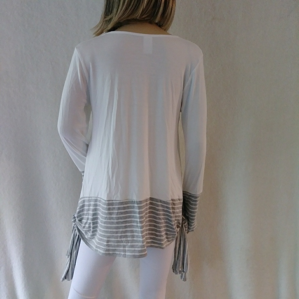 SALE! Color Block Off-White/Gray Tie-Hem Tunic - Picture 7 of 8